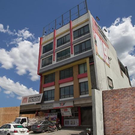 Oyo 666 Mc Hotel Fairview Кесон Сити Екстериор снимка