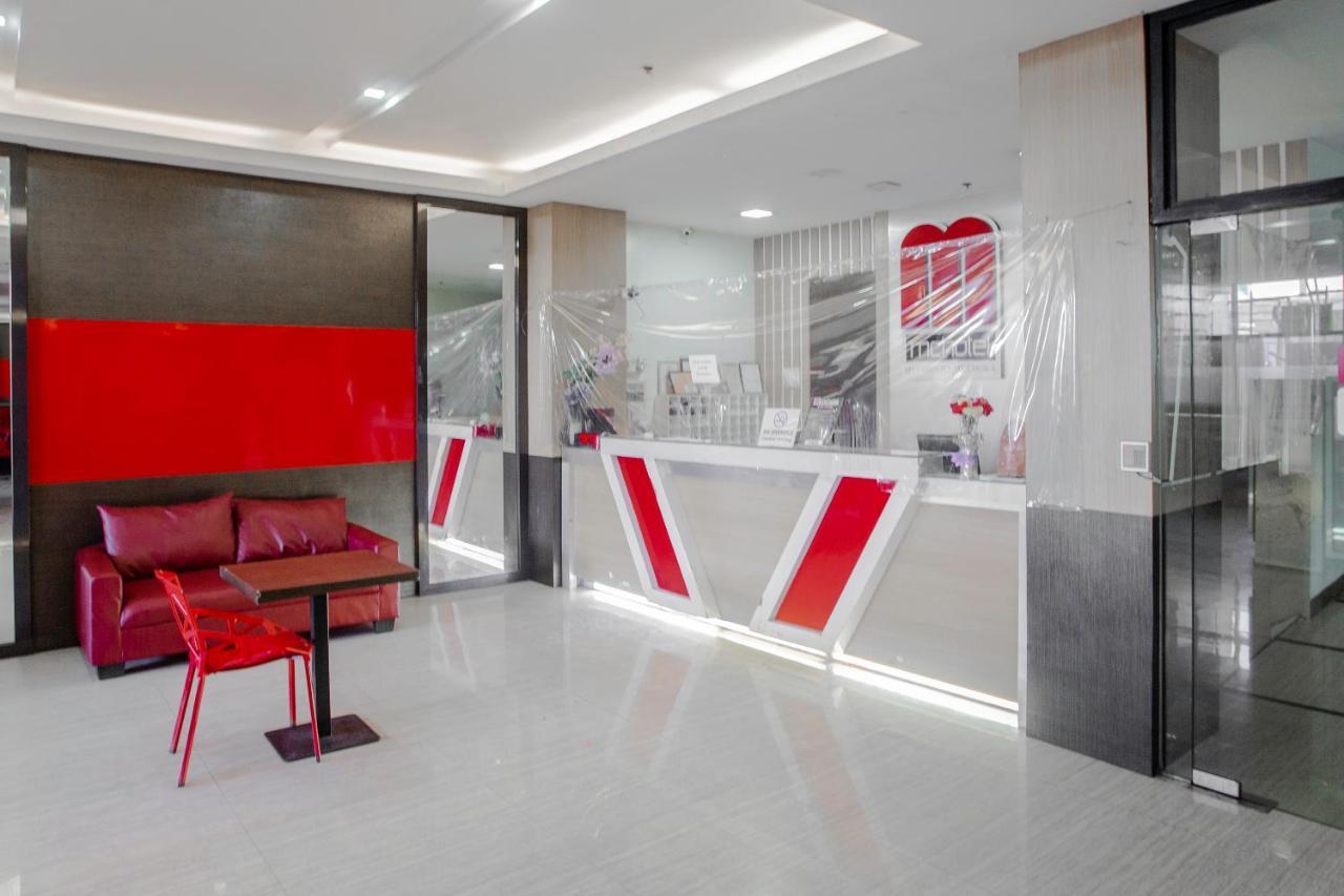 Oyo 666 Mc Hotel Fairview Кесон Сити Екстериор снимка