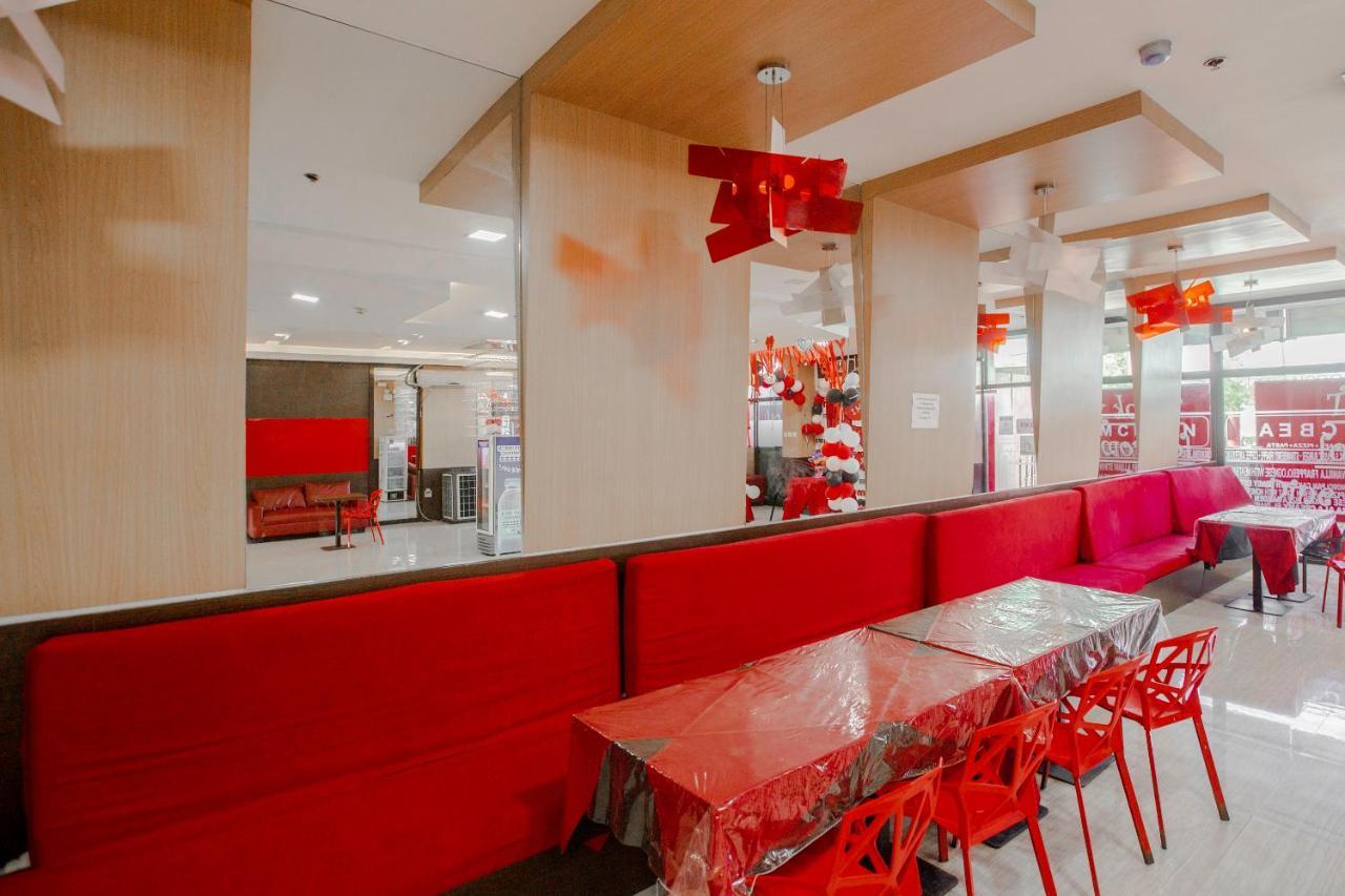 Oyo 666 Mc Hotel Fairview Кесон Сити Екстериор снимка